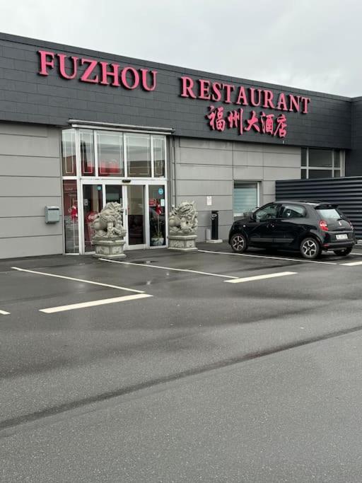 Stor Og Lys Lejlighed I Hjertet Af Holstebro Luaran gambar