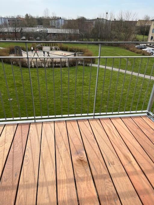 Stor Og Lys Lejlighed I Hjertet Af Holstebro Luaran gambar